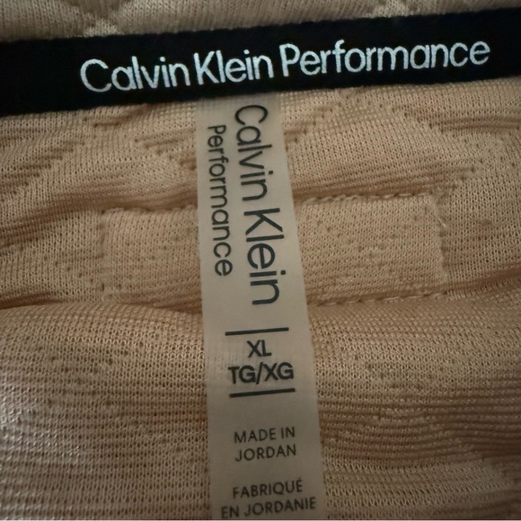Calvin Klein Performance | Beige Quilted Pullover | Sz XL - Picture 7 of 8